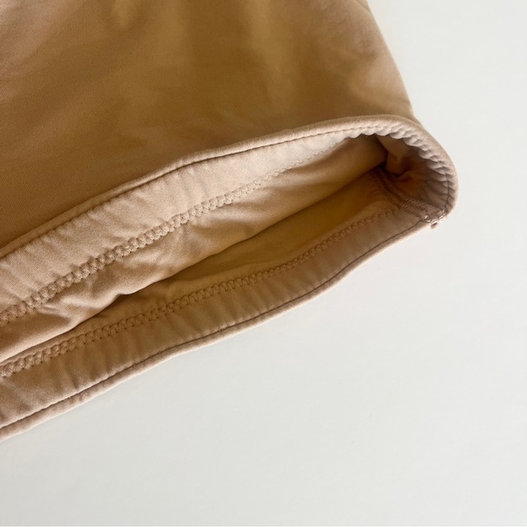 SKIMS FITS EVERYBODY BANDEAU BRA - Picture 5 of 5